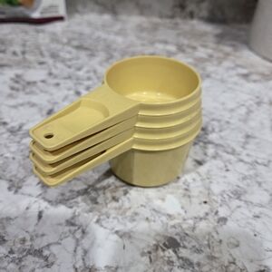 Vintage Tupperware Yellow Measuring Cups Set 1/4c, 1/3c, 1/2c, And 3/4c.